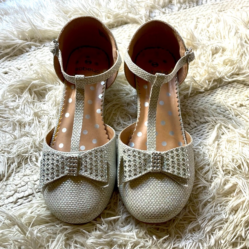 COPY - Girls dress shoe (3)